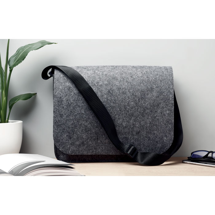 BAGLO - Vilten laptoptas van RPET