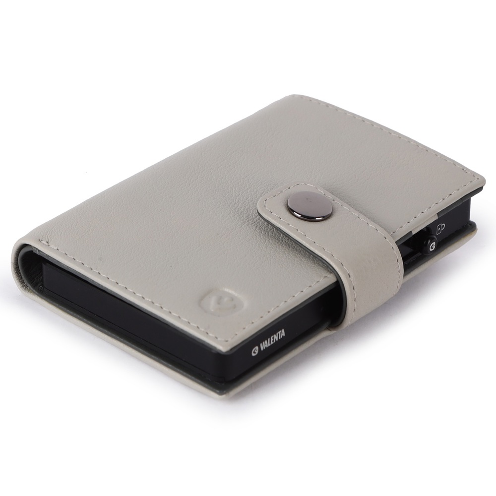 Card Wallet Leather MagSafe Luxe Off White