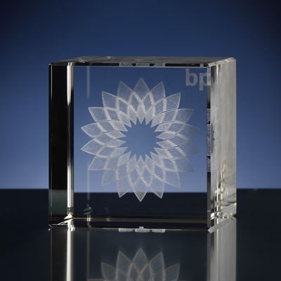Laser in glas Kubus