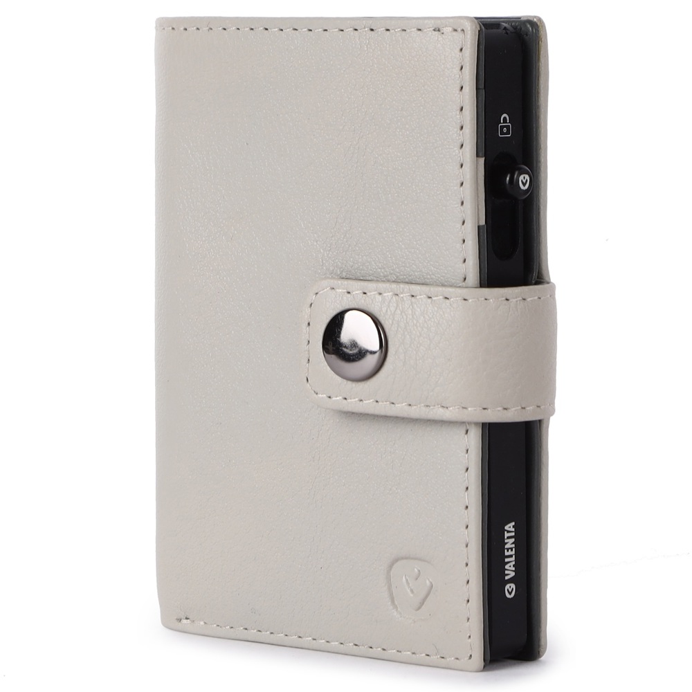 Card Wallet Leather MagSafe Luxe Off White