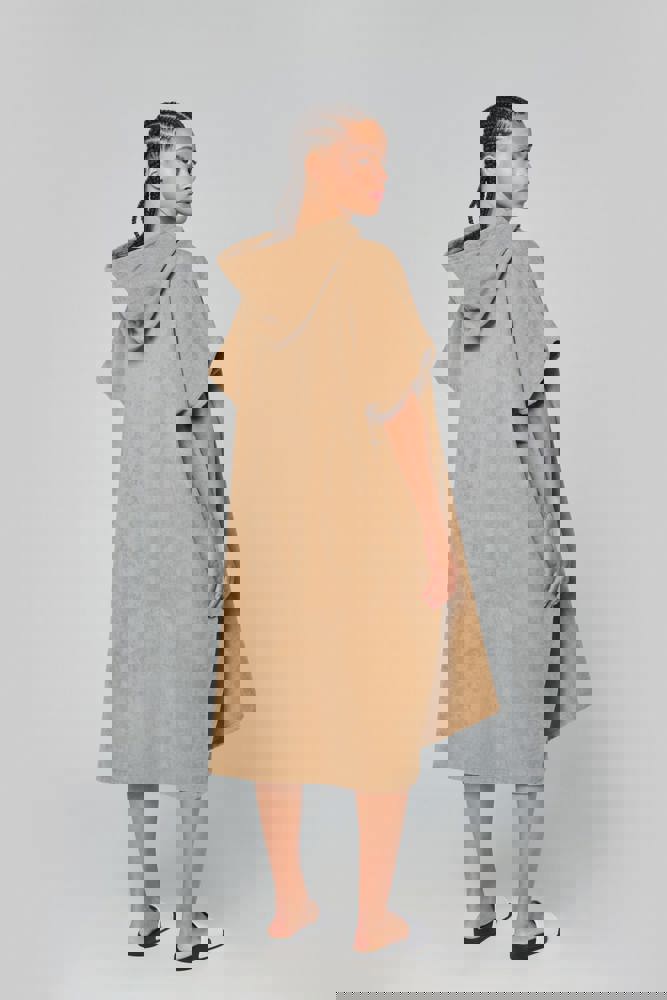 PA581 - Uniseks poncho met capuchon van badstof